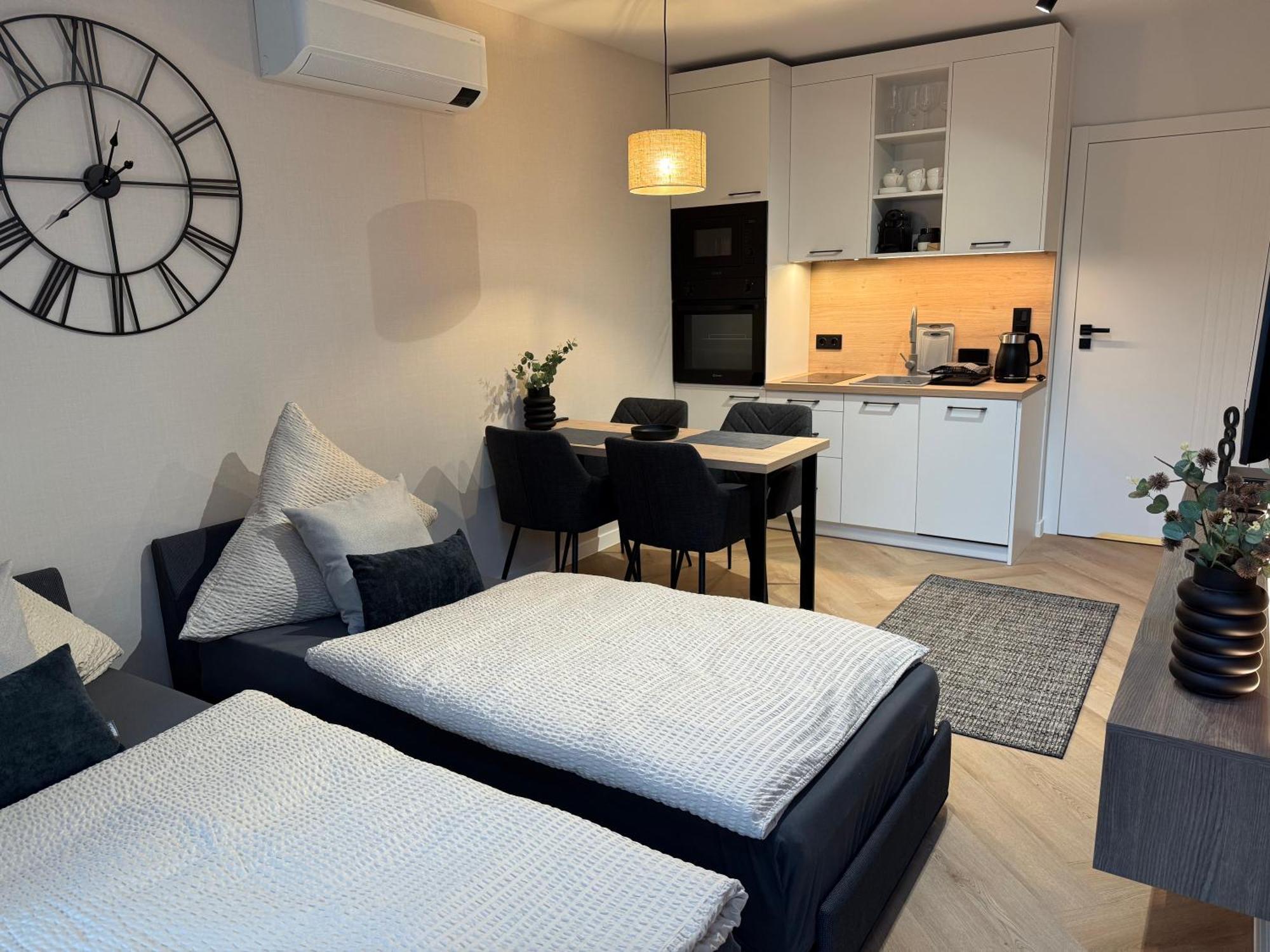 Triumph Ferienhaeuser & Holiday home *